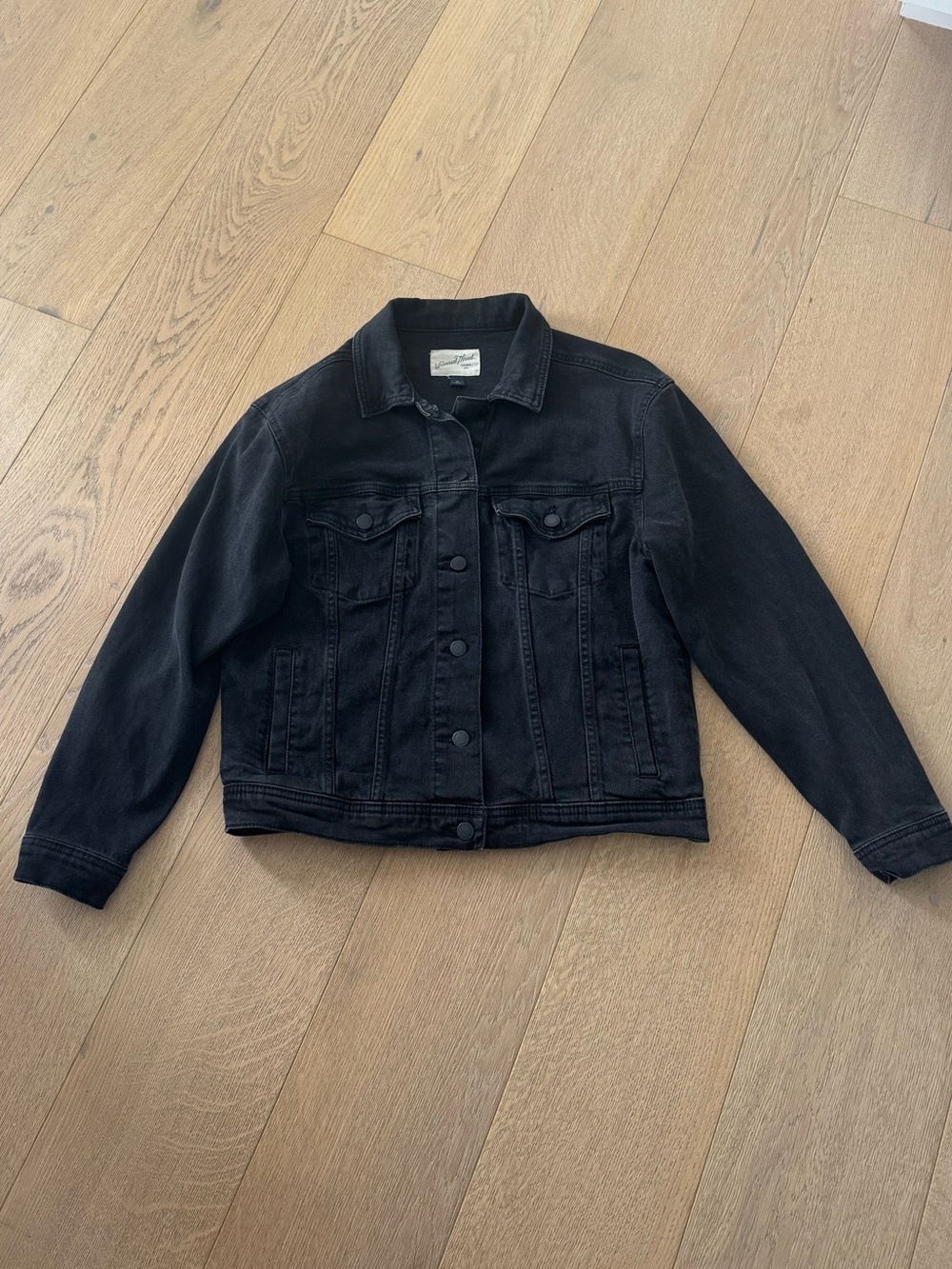 Universal Thread Black Denim Jacket Size Medium